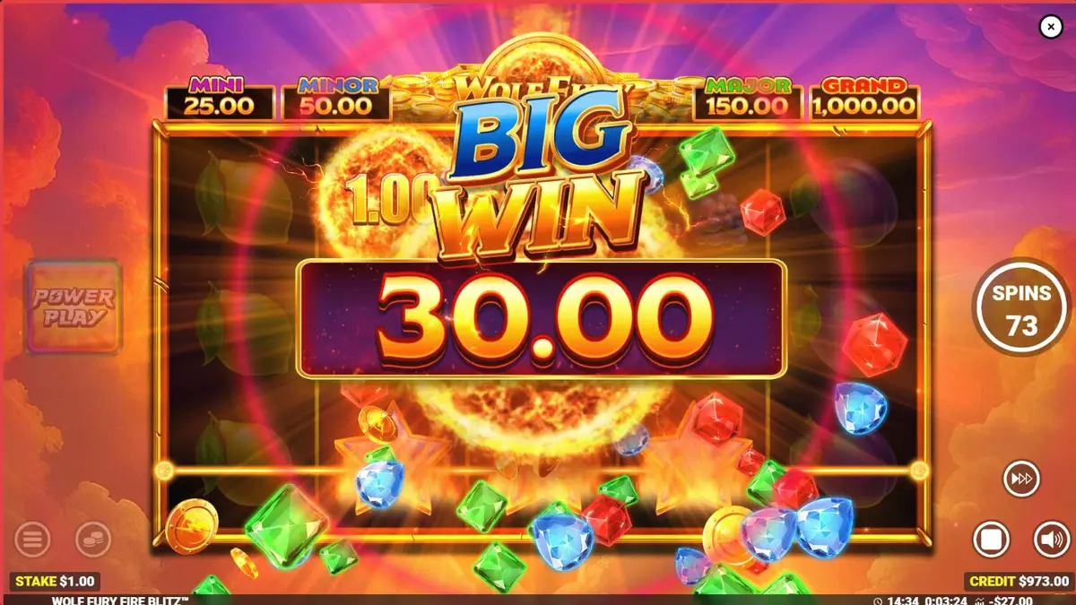 หน้าจอเกมสล็อต Wolf Fury Fire Blitz ที่มีสัญลักษณ์ผลไม้และหมาป่า